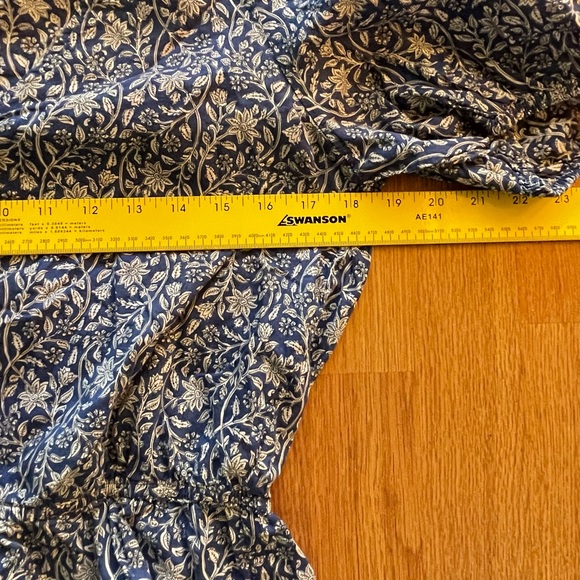 Banana Republic Blouse Womens Medium Blue Floral Boho Cottagecore Puff Sleeve - Picture 8 of 9